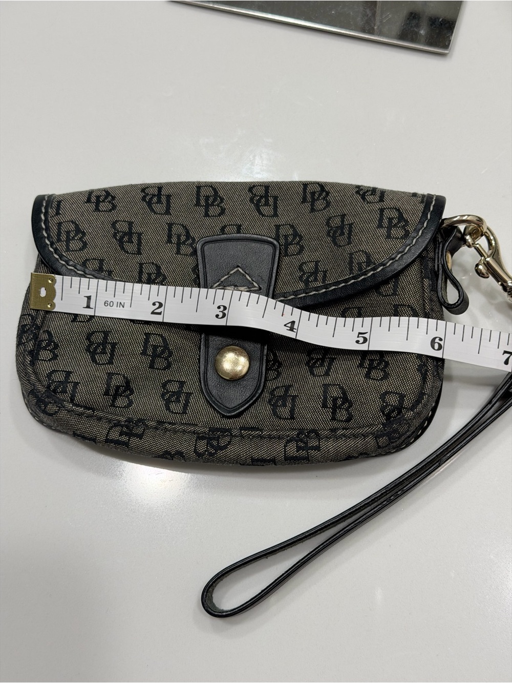Dooney & Bourke Monogram Gray Wristlet - Picture 6 of 7
